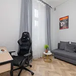 Elegant Family Apartment Near Krakow City Center By Noclegi Renters