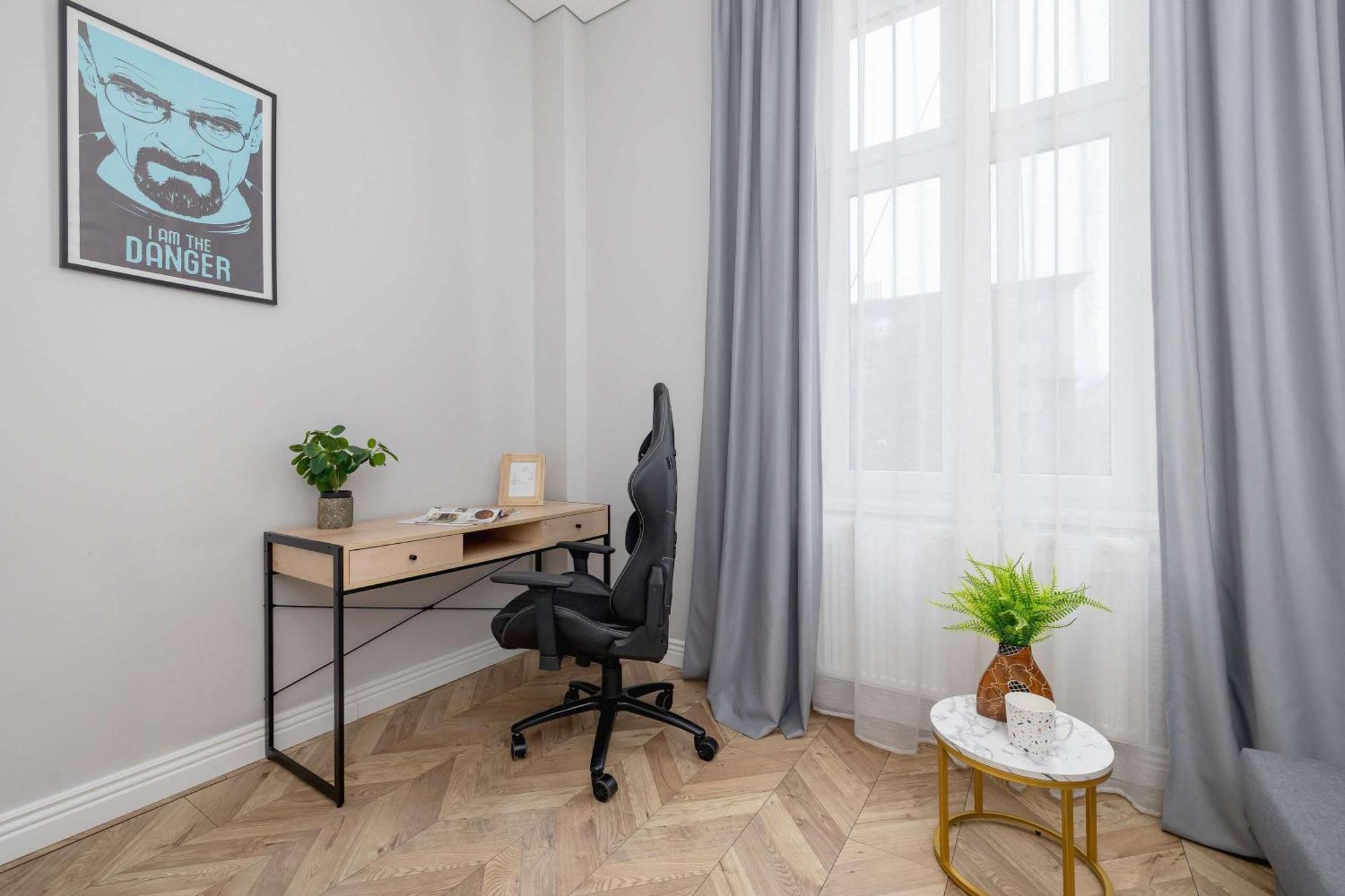 Apartment Elegant Family Near Center By Renters